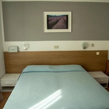 Hotel La Marinella 2*