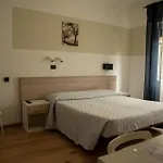 Отель La Marinella 2*