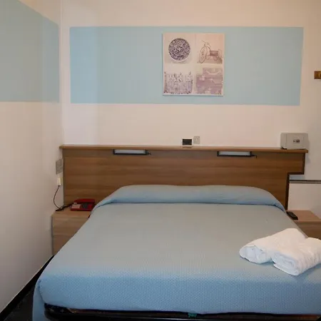 Hotel La Marinella 2*